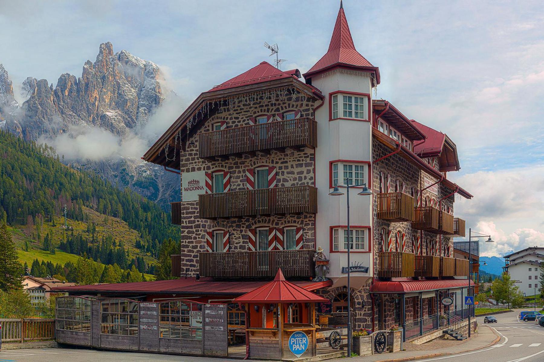 Castel Madonna Aparthotel San Martino Di Castrozza Exterior photo