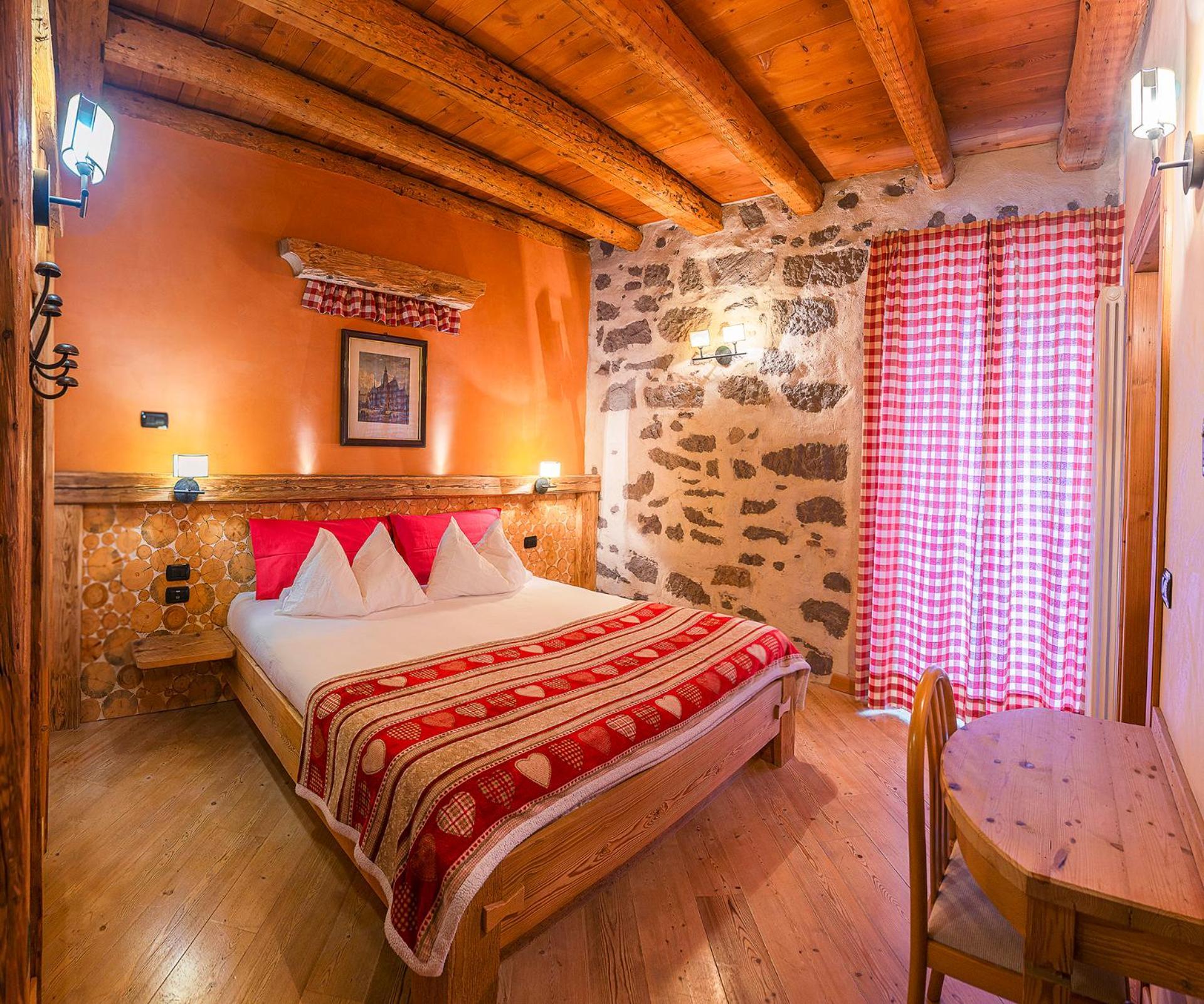 Castel Madonna Aparthotel San Martino Di Castrozza Exterior photo